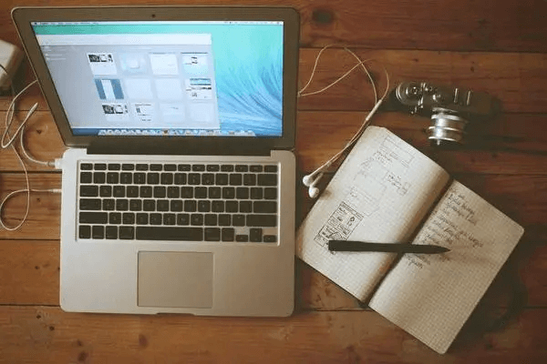 A student uses the free ai text cleaner to ensure their essay is undetectable
